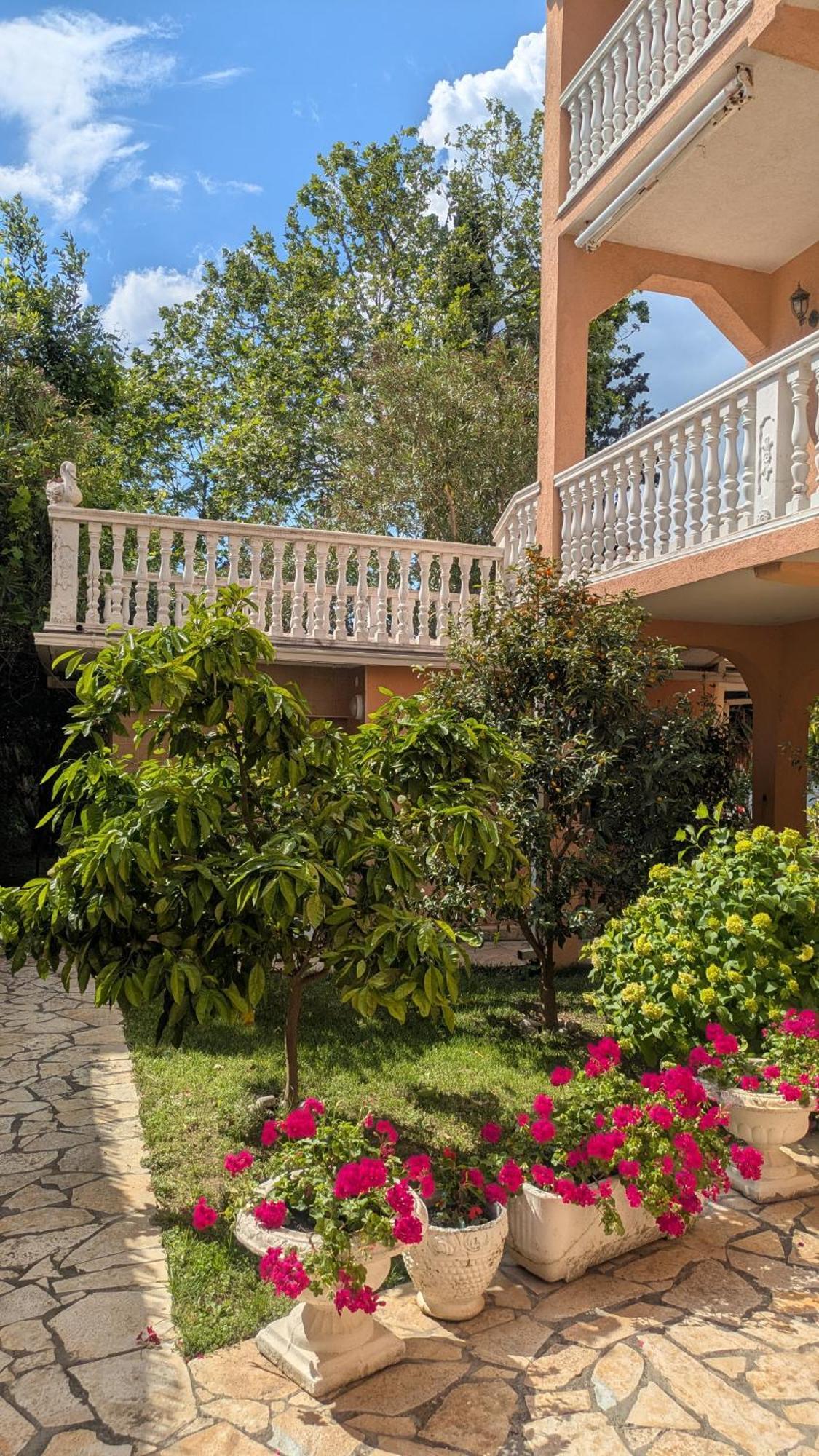 Apartments Montenegrina Ulcinj Eksteriør bilde